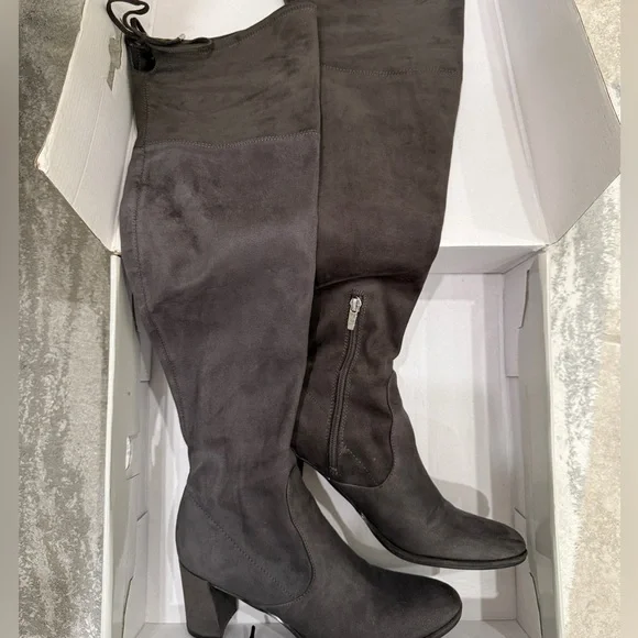 Marc Fisher Lencon Over the Knee Boots (size 7.5) - Picture 4 of 6